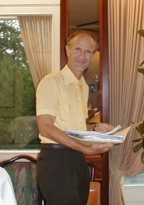 Dr. Reinhold Weicker